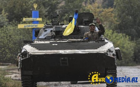 Ukrayna hərbçiləri mövqelərini tərk edir