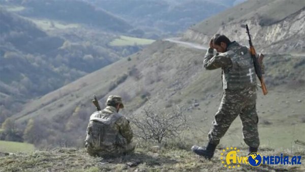 Qarabağda separatçılar silahları təhvil verir - Foto