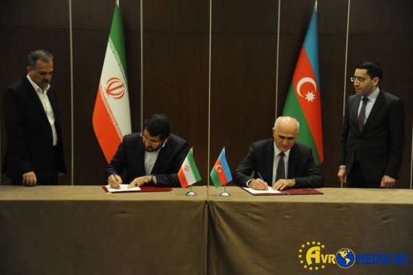 Azərbaycanla İran arasında bir sıra sənədlər imzalanıb