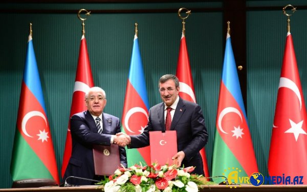 Azərbaycan-Türkiyə sənədləri imzalandı