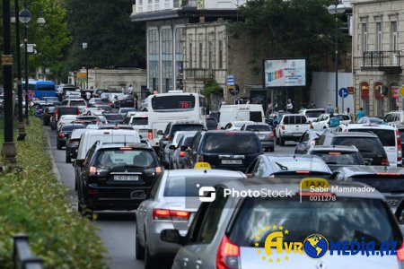 DİQQƏT- Bu yollarda tıxac var