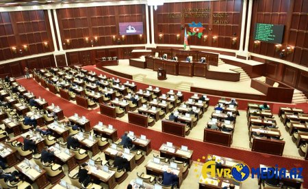 Milli Məclisin növbəti iclası başlayıb