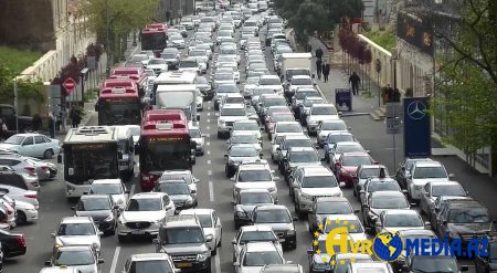 Bu yollarda güclü tıxac var