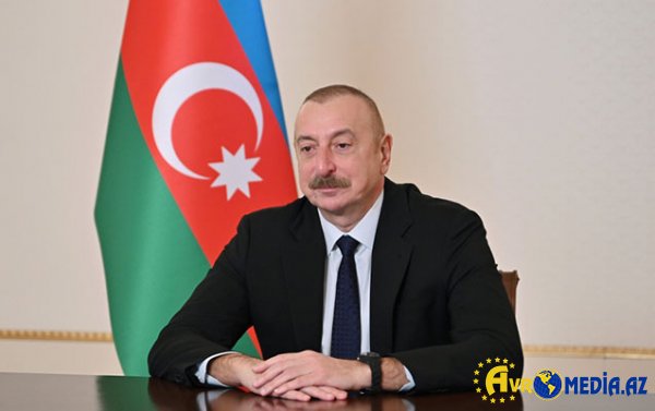 İlham Əliyev Gürcüstanın müdafiə nazirini qəbul etdi