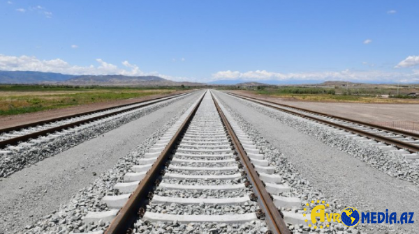Bakı-Tbilisi-Qars dəmir yolu xəttinin Gürcüstan hissəsi bağlanıb - SƏBƏB