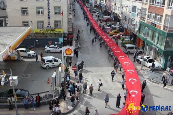 Türkiyədə bayraq yürüşü təşkil edilib