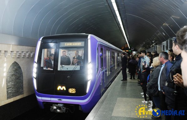 Bakı metrosunda qatarda nasazlıq yaranıb, sərnişinlər düşürülüb