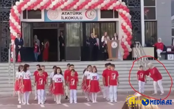 Tədbirdən kənarlaşdırılan 4-cü sinif ŞAGİRDİNİN GÖRÜNTÜLƏRİ ÜRƏK DAĞLADI