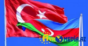 Azərbaycanla Türkiyə arasında sənədlər imzalanıb