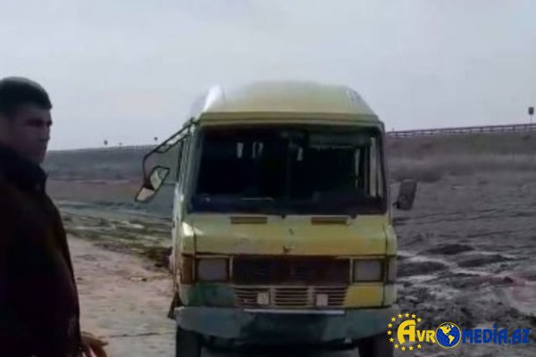 Salyanda avtobus aşıb- YARALILAR VAR