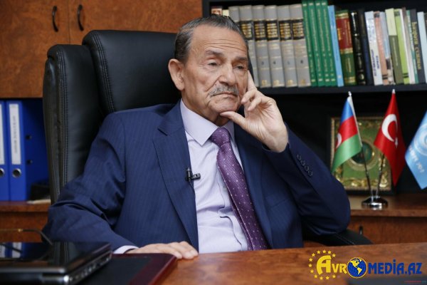 Yeriniz behiştdi, Professor!