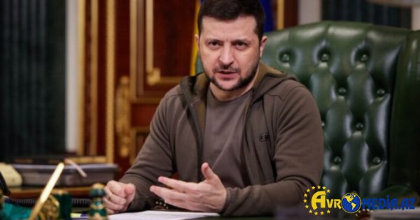 Zelenski fövqəladə vəziyyəti 90 gün uzatdı