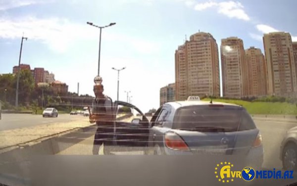 Qadına dəmir dəyənəklə hədəqorxu gələn taksi sürücüsü saxlanıldı