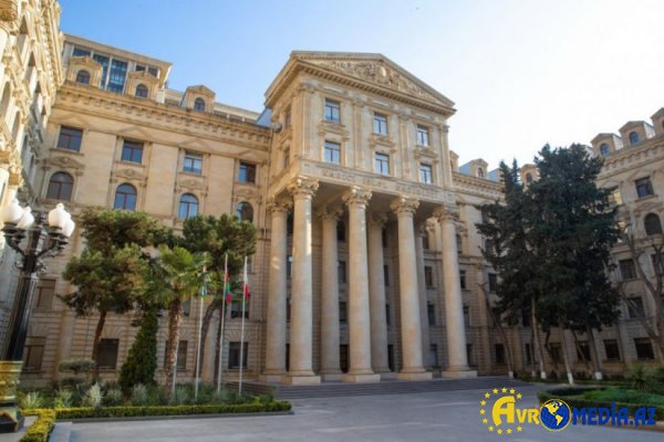 XİN Fransaya xəbərdarlıq etdi