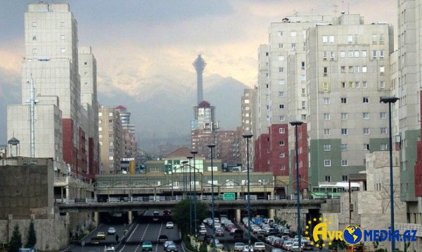 Təhsil işçiləri İrandakı prezident seçkilərini boykota çağırdı