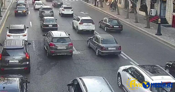 Bakının bəzi yollarında tıxac yaranıb - SİYAHI