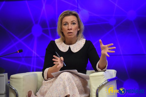 Zaxarova "Telegram"da Makrona DƏRS KEÇDİ