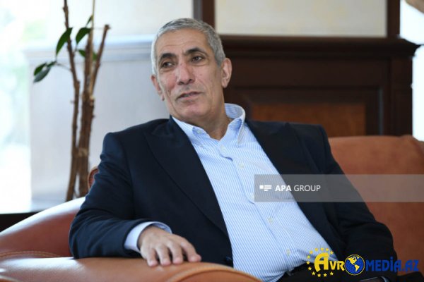 Siyavuş Novruzov kimdir? - Maşın sürə bilməyən DEPUTAT