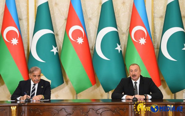 İlham Əliyevlə Şahbaz Şərif mətbuata bəyanatlarla çıxış ediblər