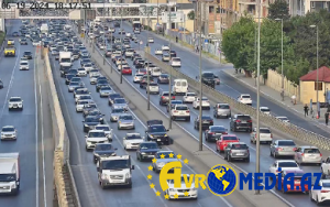Bakının bu küçələrində sıxlıq var