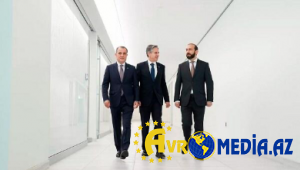 Bayramovun Mirzoyanla görüşü başladı