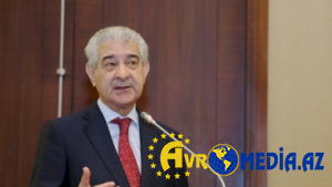 Əli Əhmədov seçkiyə görə məzuniyyətə çıxır
