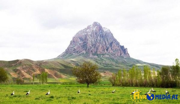 Əfsanəvi dirilik suyu Naxçıvanda bu dağda gizlənir