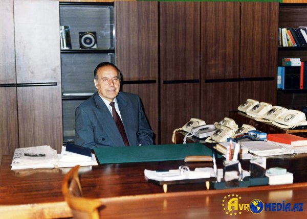 Azərbaycanın dövlətçilik tarixinin ən mühüm səhifələrinin SEÇİMİ