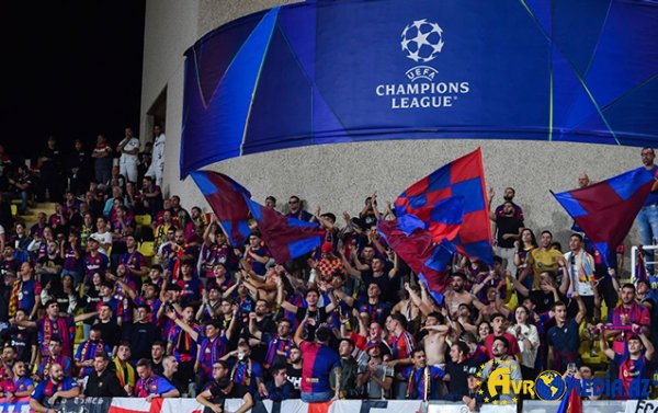 UEFA “Barselona”nı cəzalandırdı