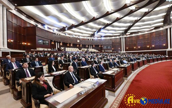 Milli Məclisin payız sessiyası başladı