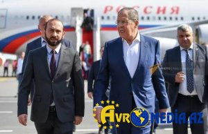 Lavrovun Mirzoyana “maskalı it” sualı gündəm oldu