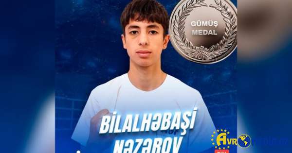 Boksçumuz dünya birinciliyində gümüş medal qazandı