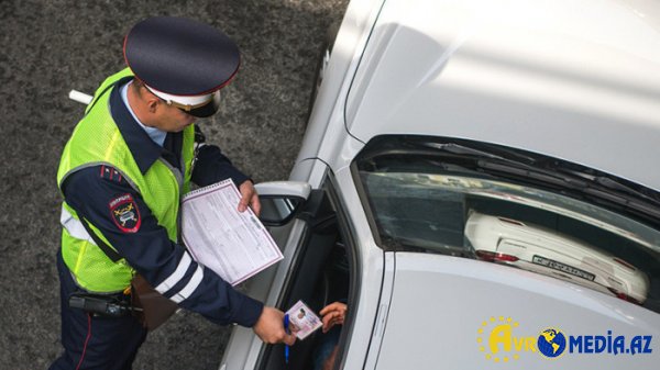 Sürüclük vəsiqəsi olmadan maşın idarə edən şəxslərin nəzərinə!