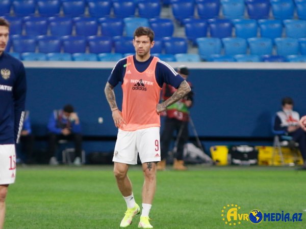 Oyundan sonra futbolçunun bahalı saatı oğurlandı