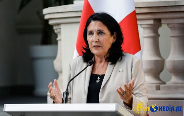 Zurabişvili təkrar seçkilərin keçirilməsini tələb edir