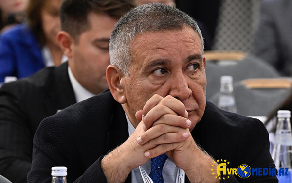 “Media özü, bir növ, siyasətdir