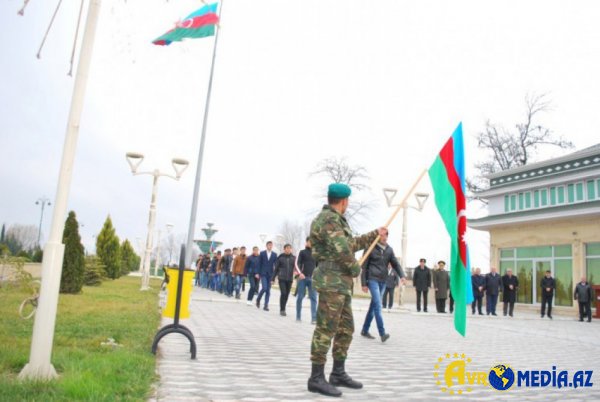 Hərbi xidmətə çağırılan şəxslərin nəzərinə