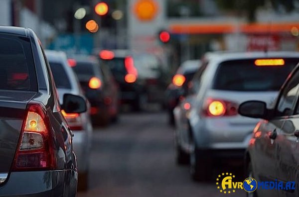 Bakıda tıxac olan yollar açıqlandı