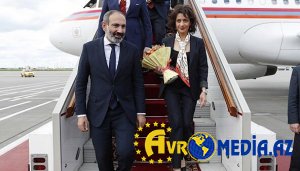 Paşinyan Anna ilə birgə Parisə getdi