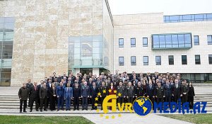 NATO komandanı Azərbaycana gəldi