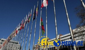 AŞ-də Azərbaycan bayrağı yarıya endirildi
