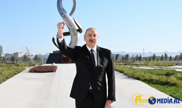 Arxamda Azərbaycan xalqı dayanır