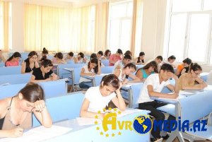 Bu il ali məktəblərə keçid balları aşağı düşəcək?