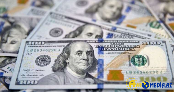Dollar almaq istəyənlərin NƏZƏRİNƏ