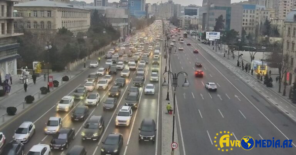 Bakının bir sıra yollarında tıxac müşahidə olunur