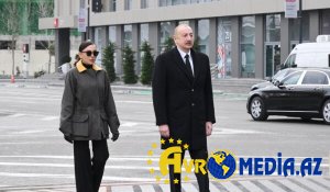 Prezident və xanımı Xocalı soyqırımı abidəsini ziyarət etdi