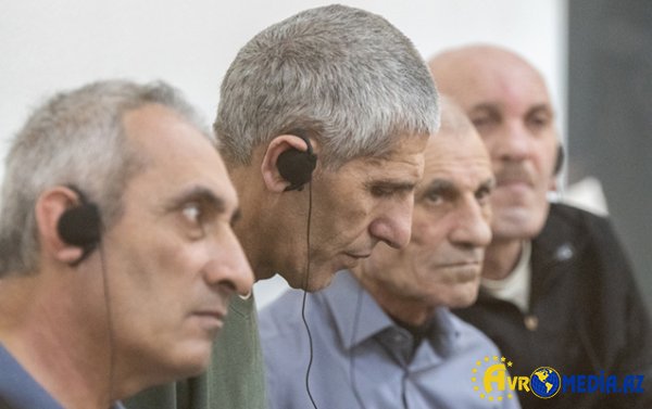 Hərbi cinayətkarlar sualları cavabladılar - Fotolar