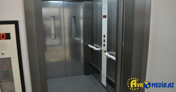 Bakı sakini liftdə köməksiz qaldı