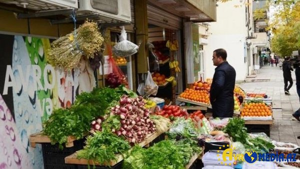 Mövsüm meyvələri niyə bahadır?