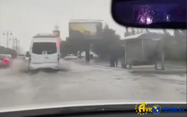 Bakıda yollarda hərəkət çətinləşdi